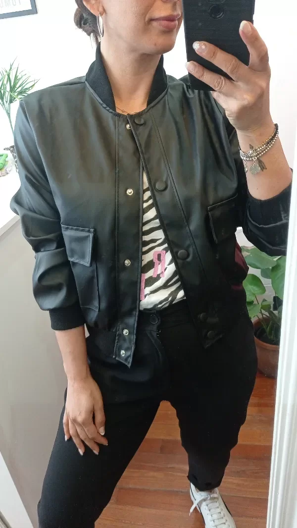 Producto - Campera bomber black