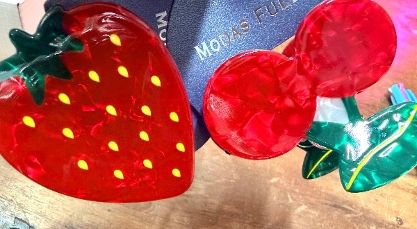 Producto - Broche frutilla y cereza