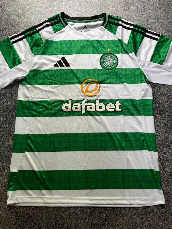 Producto - Celtic local 25/26 Version hincha