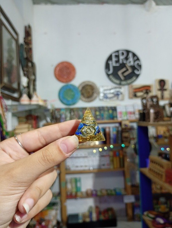 Producto - Pirámide Orgonita Vishuddha Chakra Garganta