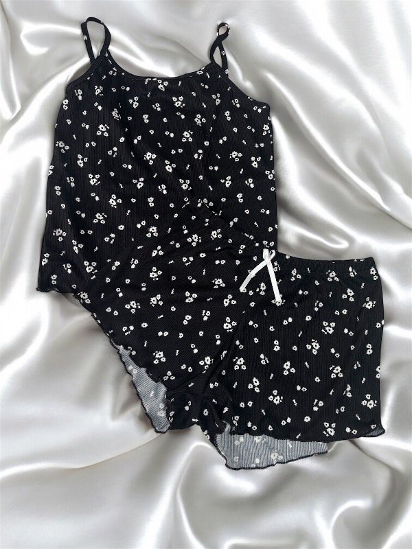 Producto - Pijama florcita negra 2