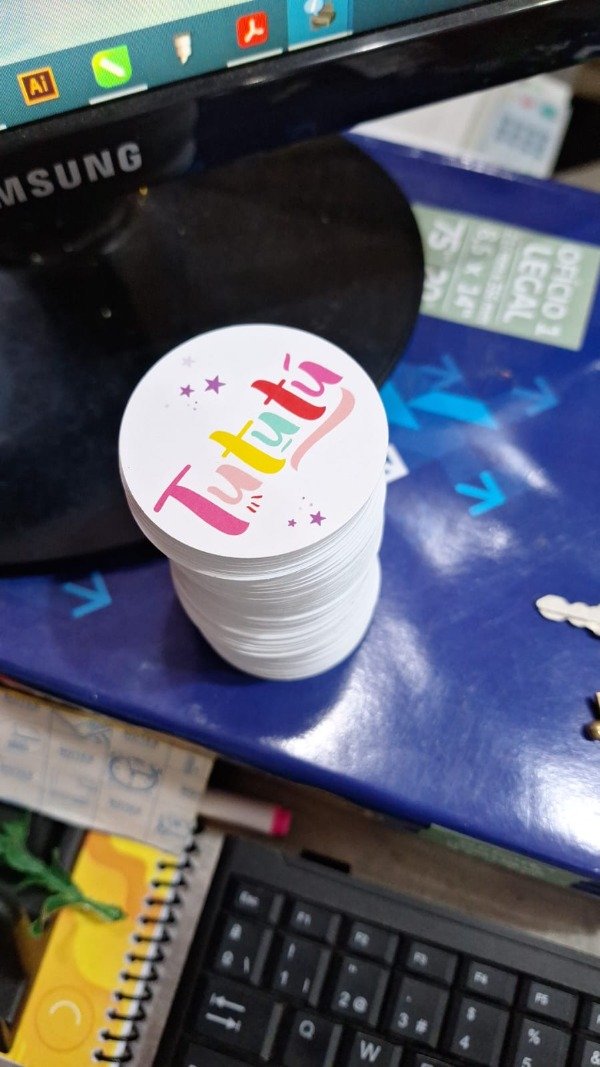 Producto - 100 Tags circulares 5 cm personalizados