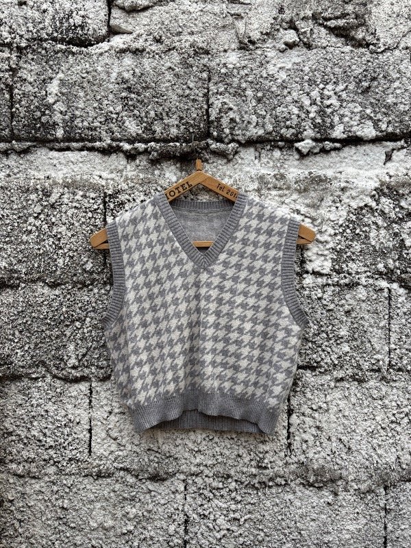 Producto - chaleco lanilla CHANEL pero en Rocksario