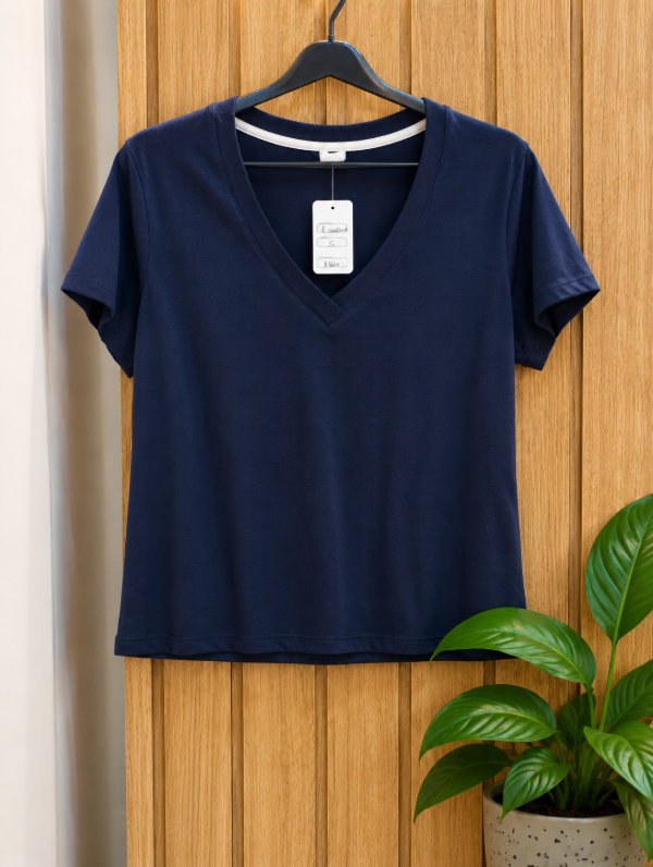 Producto - Remera clasica cuello V - 3