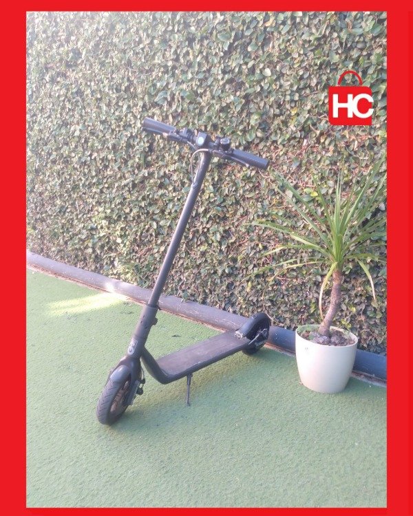Producto - Scooter Eléctrico de Alta Gama (Negro)