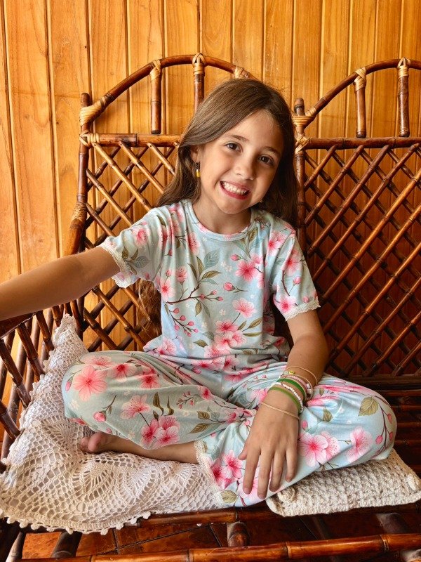 Producto - PIJAMA CON PUNTILLA ROSAS (CELESTE)