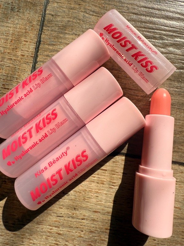 Producto - Labial Moist con ácido hialuronico Kiss Beauty