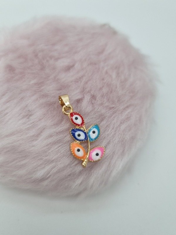 Producto - Dije acero dorado hojita con ojos turcos esmaltado
