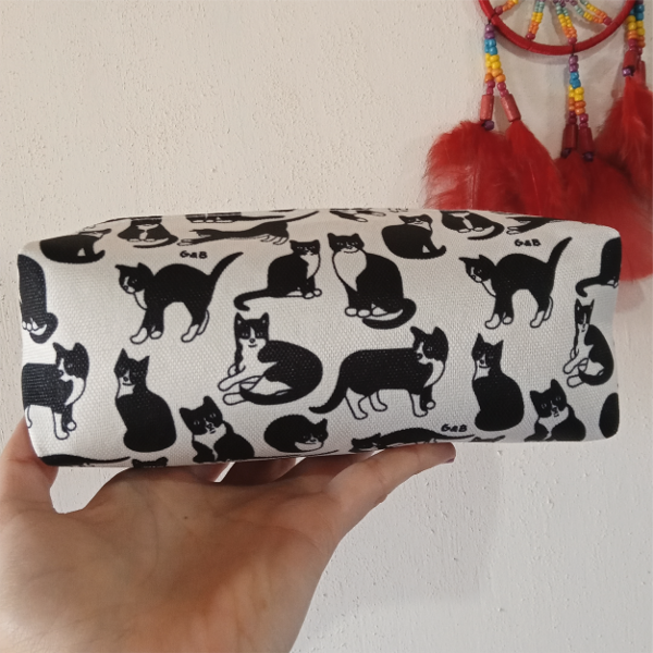Producto - CARTUCHERA GATITOS NEGROS!