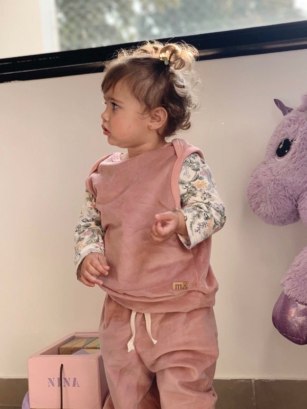 Producto - Conjunto chaleco rosa