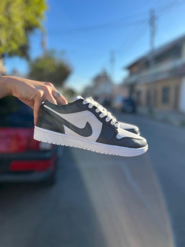Producto - JORDAN 1 low CLASIC