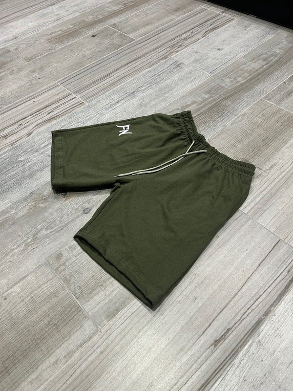 Producto - Bermuda Basic Verde Militar