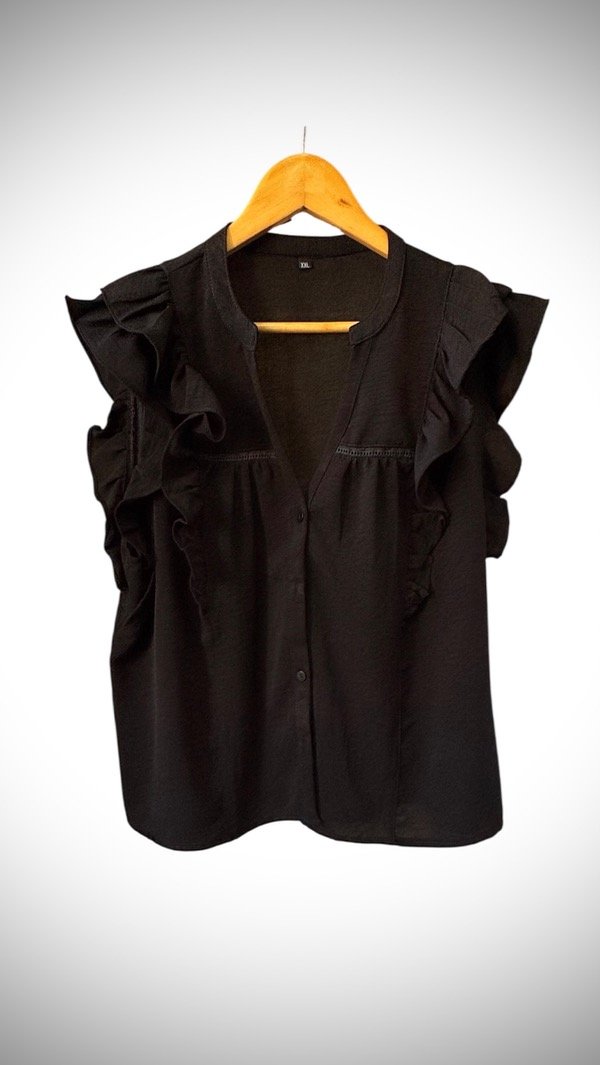 Producto - Blusa volado y puntilla negro