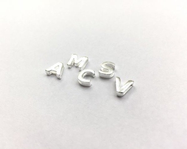 Producto - Dije de Letra Pasante Chica