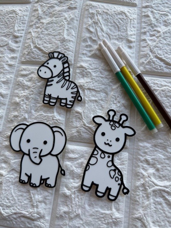 Producto - Personajes para colorear + fibras - 1