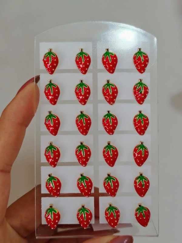 Producto - Aritos frutillas AD por par