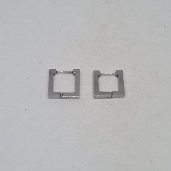 Producto - Argolla cuadrada lisa 9mm