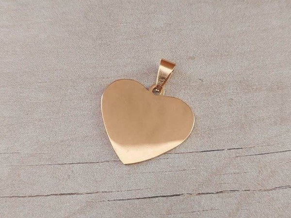 Producto - Collar con dije corazón de 27x25mm de acero dorado