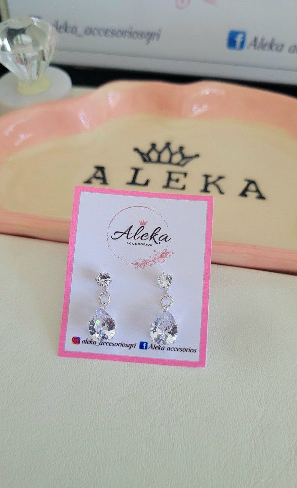 Producto - Aros gotas cubic de acero blanco