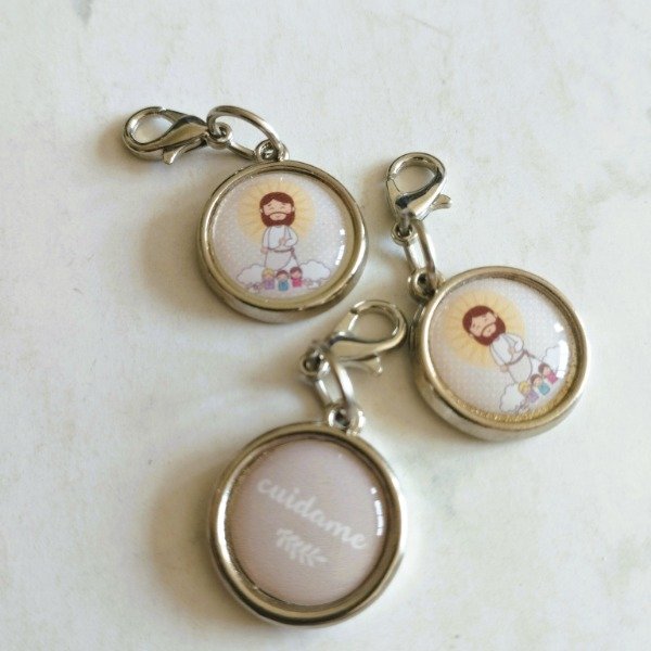 Producto - 10 Medallitas para colgar - Jesús amigo