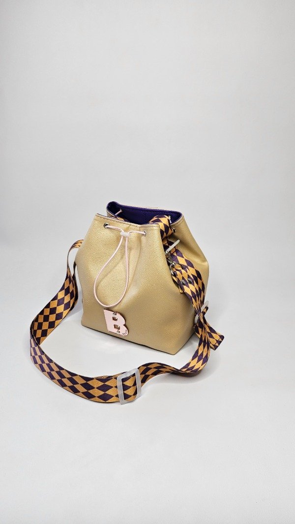 Producto - Bandolera Leti gold