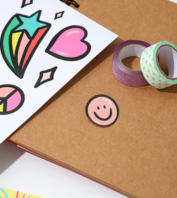 Producto - Kit SCRAPBOOK Con Stickers, Cintas, Sobres, Papeles, y Libreta. - 8