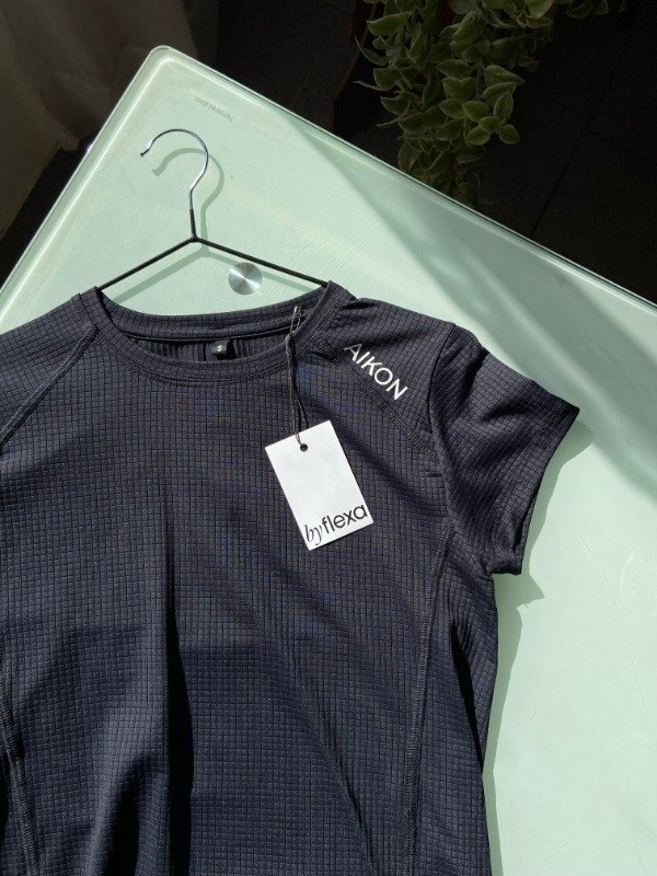 Producto - REMERA AIKON NEGRA