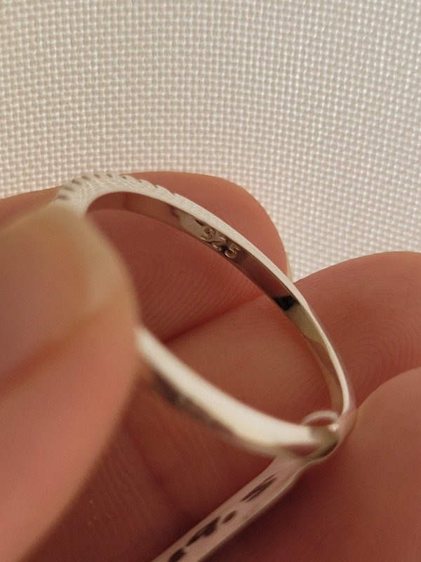 Producto - Anillo cintillo con cúbics verde Plata 925 - 1