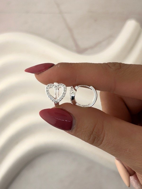 Producto - ARGOLLAS DE PLATA HUGGIES CORAZÓN 0008