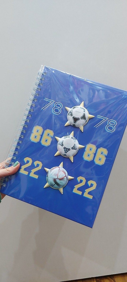 Producto - Cuaderno A4 campeones