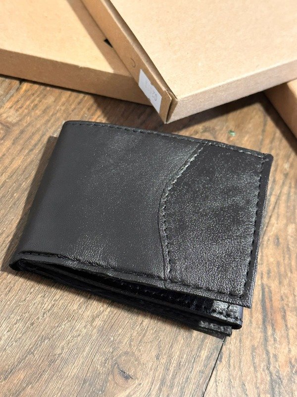 Producto - Billetera cuero negra