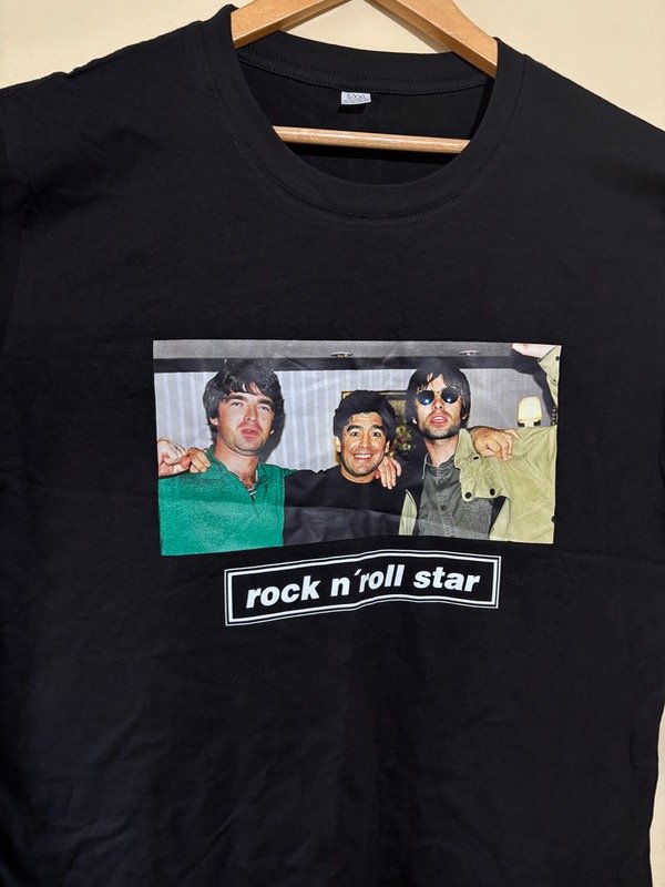 Producto - REMERA OASIS Y MARADONA