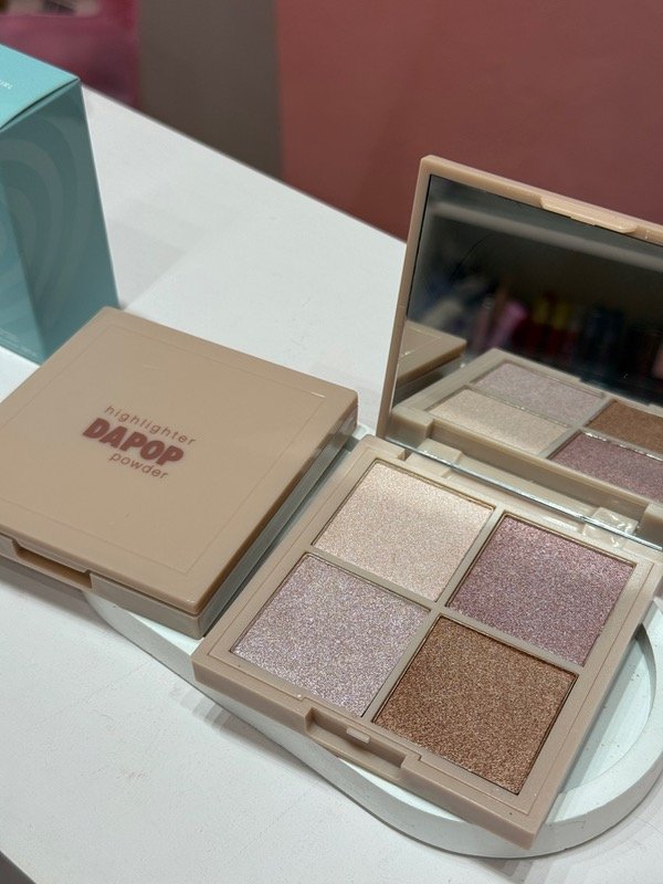 Producto - ILUMINADOR 4 DAPOP