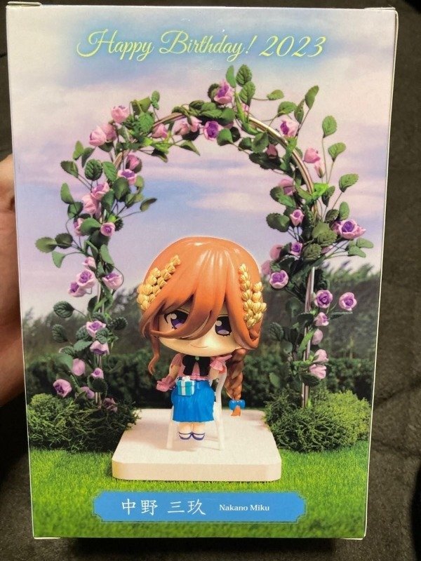 Producto - Figura Original Miku Nakano - Somos Quintillizas