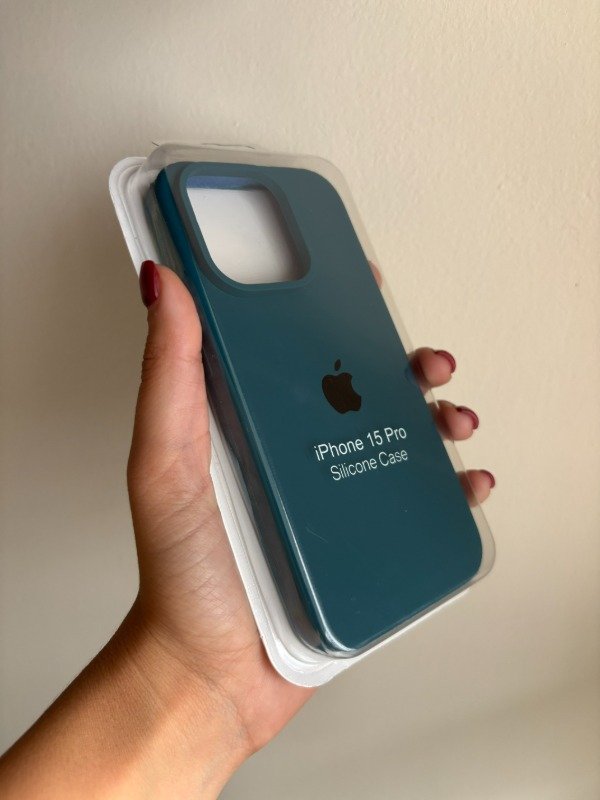 Producto - Silicone Case Azul Zafiro Iphone 15 Pro