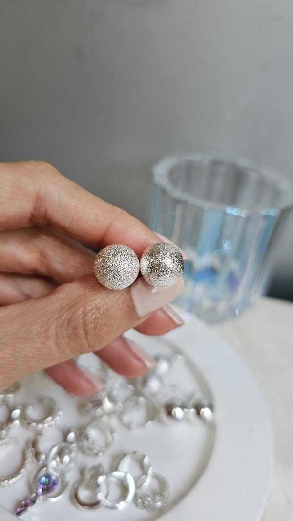 Producto - Aros pasantes bolas arenadas 12mm. Plata
