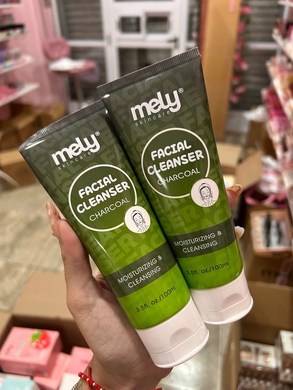 Producto - Mascarilla facial de carbón MELY