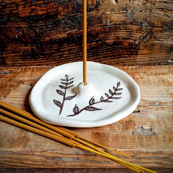 Producto - Porta sahumerios de cerámica artesanal