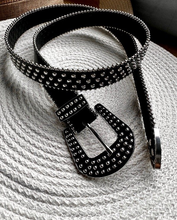 Producto - Cinto tachas negro