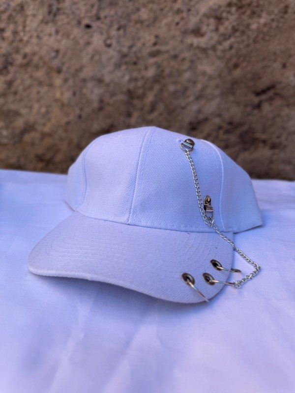 Producto - Gorra blanca Argollas