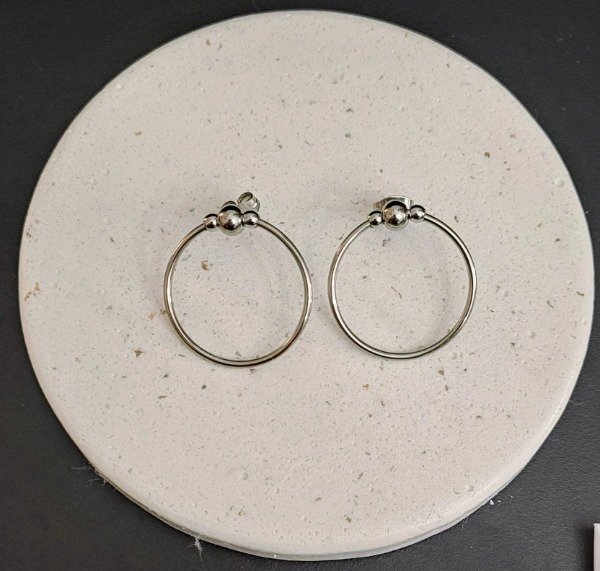 Producto - Argollas Circulo Redondo con Pelotitas