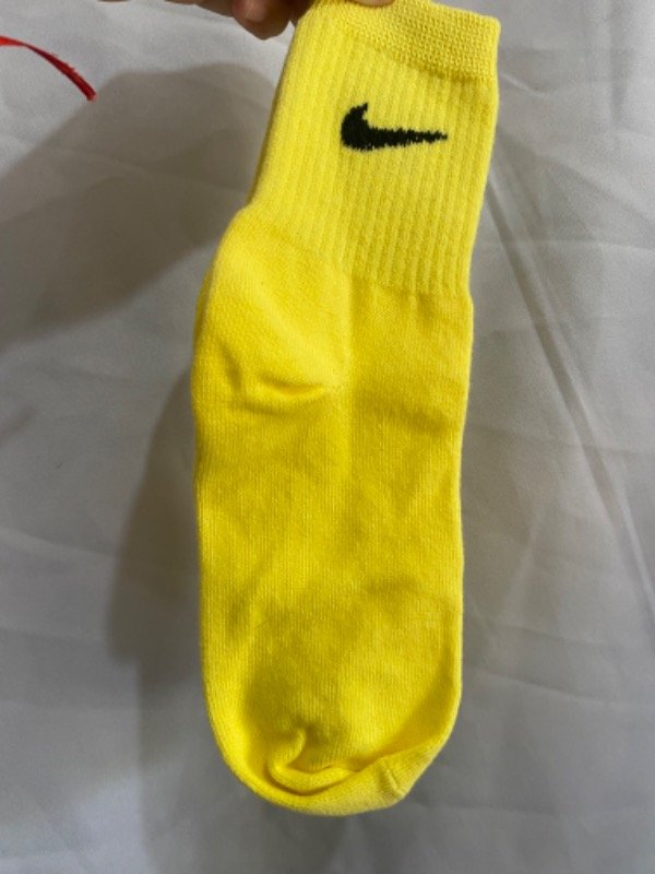Producto - Nike amarillo fuerte
