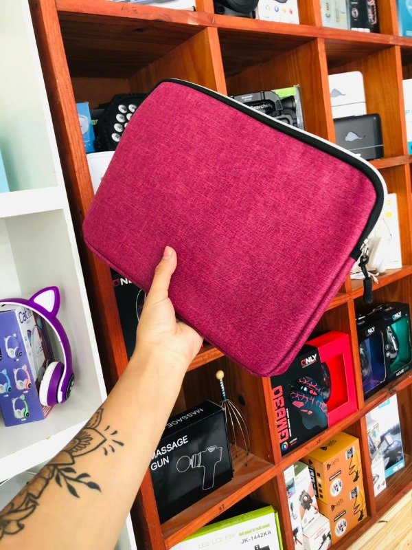 Producto - Funda Noteboock 10,2" Bordo