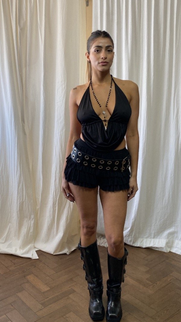 Producto - Short pollera volados negro