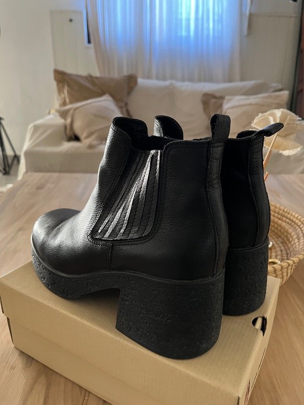 Producto - Botas Sarkany