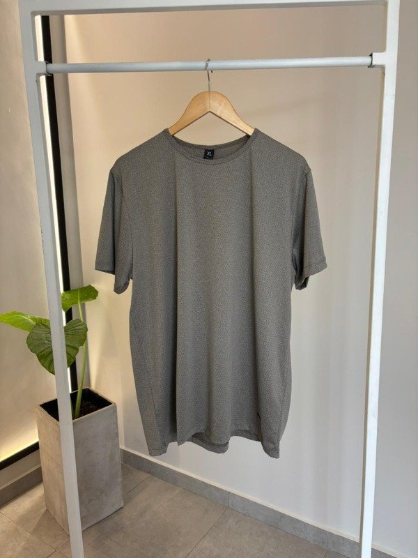Producto - Remeras LUZU cxc