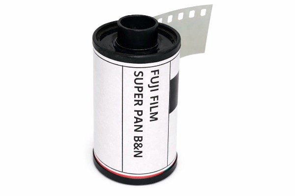 Producto - FujiFilm Superpan 80 - Rollo 35mm blanco y negro 36 exposiciones