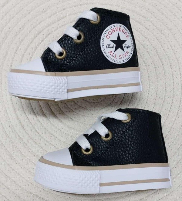 Producto - Botita negra cuero con tira beige converse