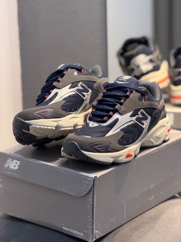 Producto - NEW BALANCE 725 BLUE