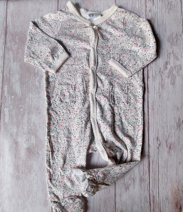 Producto - PIJAMA ALGODON FLORES HYM 4 A 6 MESES
